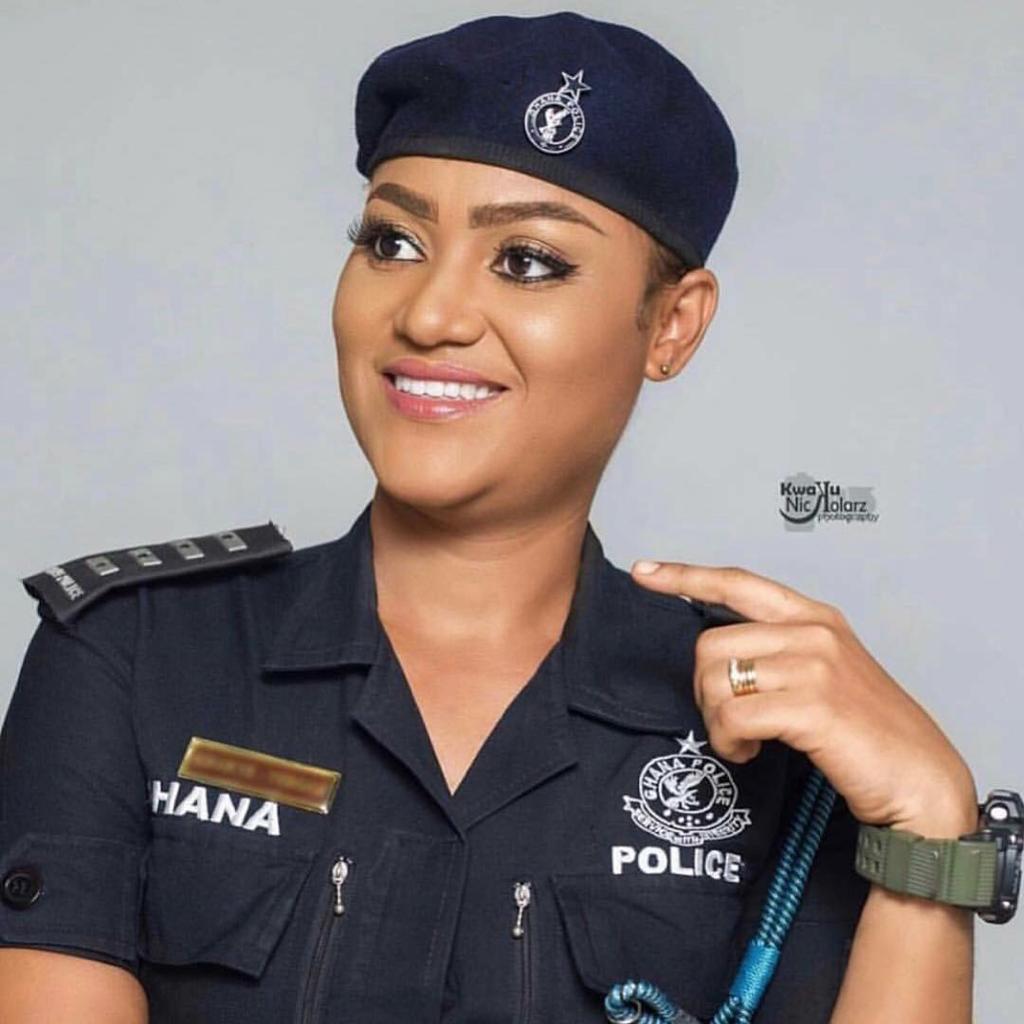 Photo Ghanaians Go Crazy Over Beautiful Female Cop’s Picture Says She Has Broken The ‘kanpke